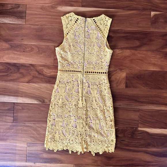 Lulu’s Dream Life Yellow Lace Bodycon Dress size XS - Picture 6 of 6